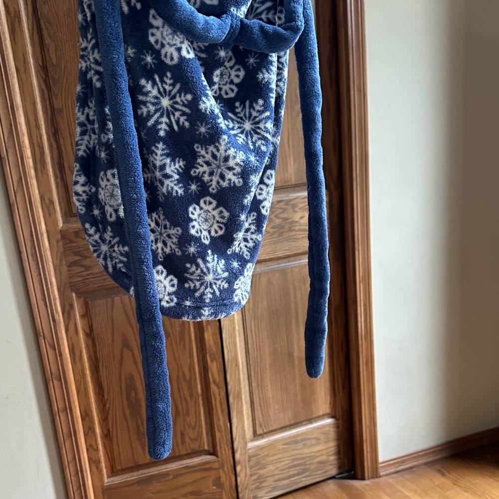 LIKE NEW! Dog Bath Robe - XL! - Picture 7 of 10